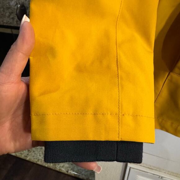 Pendleton Womens Waterproof Breathable Rain Trail Jacket Size Small Yellow - Picture 12 of 15